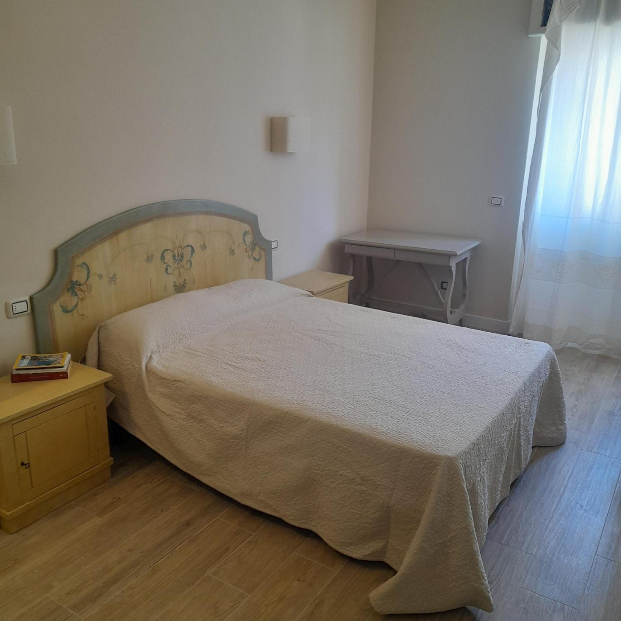 Central Luxury Rooms ออลเบีย ภายนอก รูปภาพ
